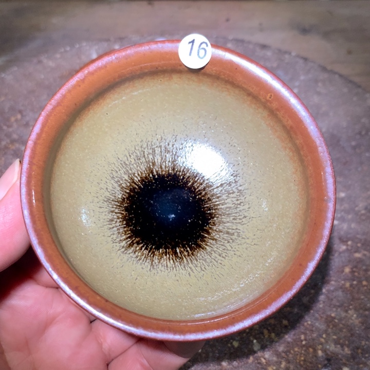 茶盏细看这支公屏上说16