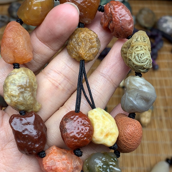 玛瑙/玉髓珠宝半成品未镶嵌进**境