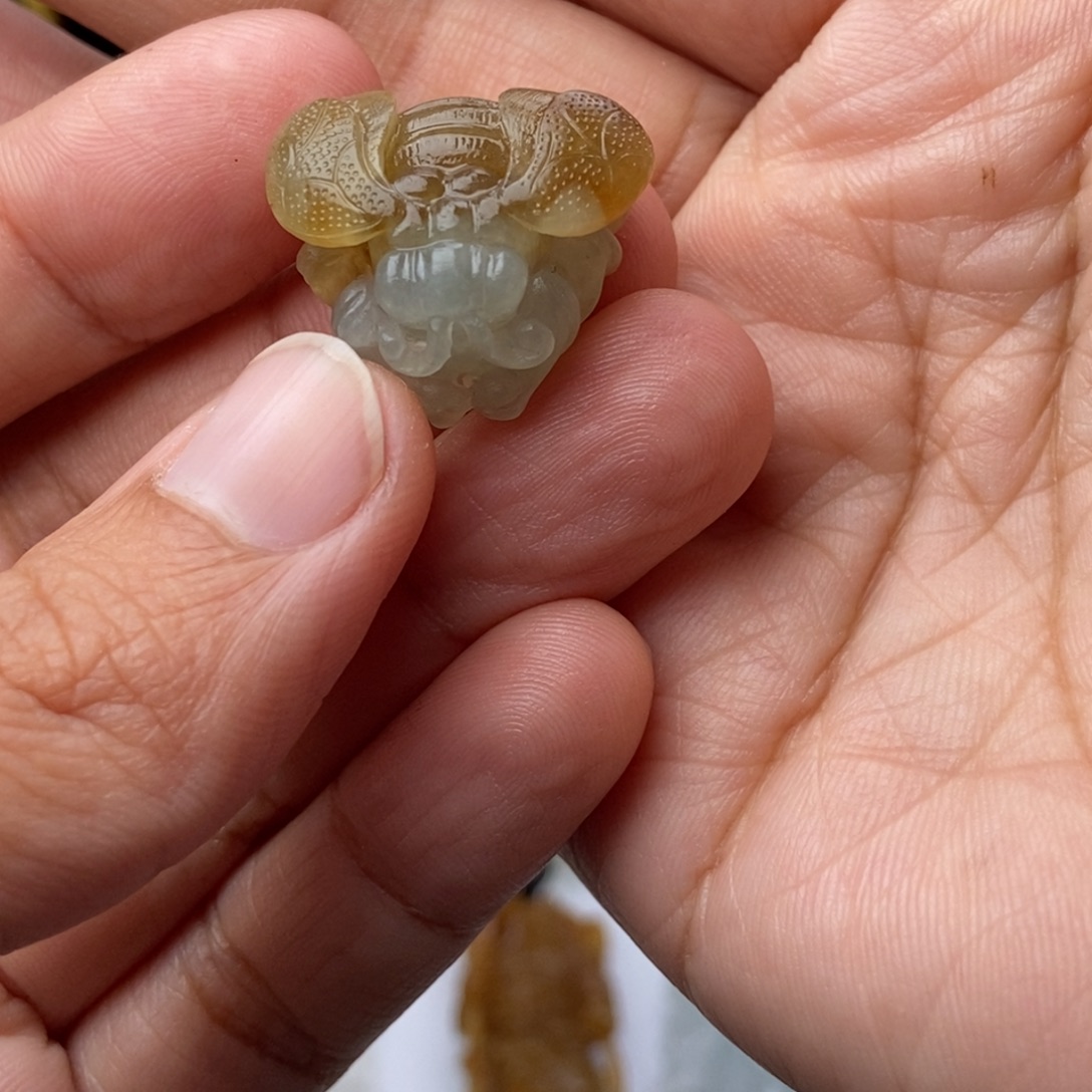 榜***哥定制翡翠未镶嵌定制翡翠