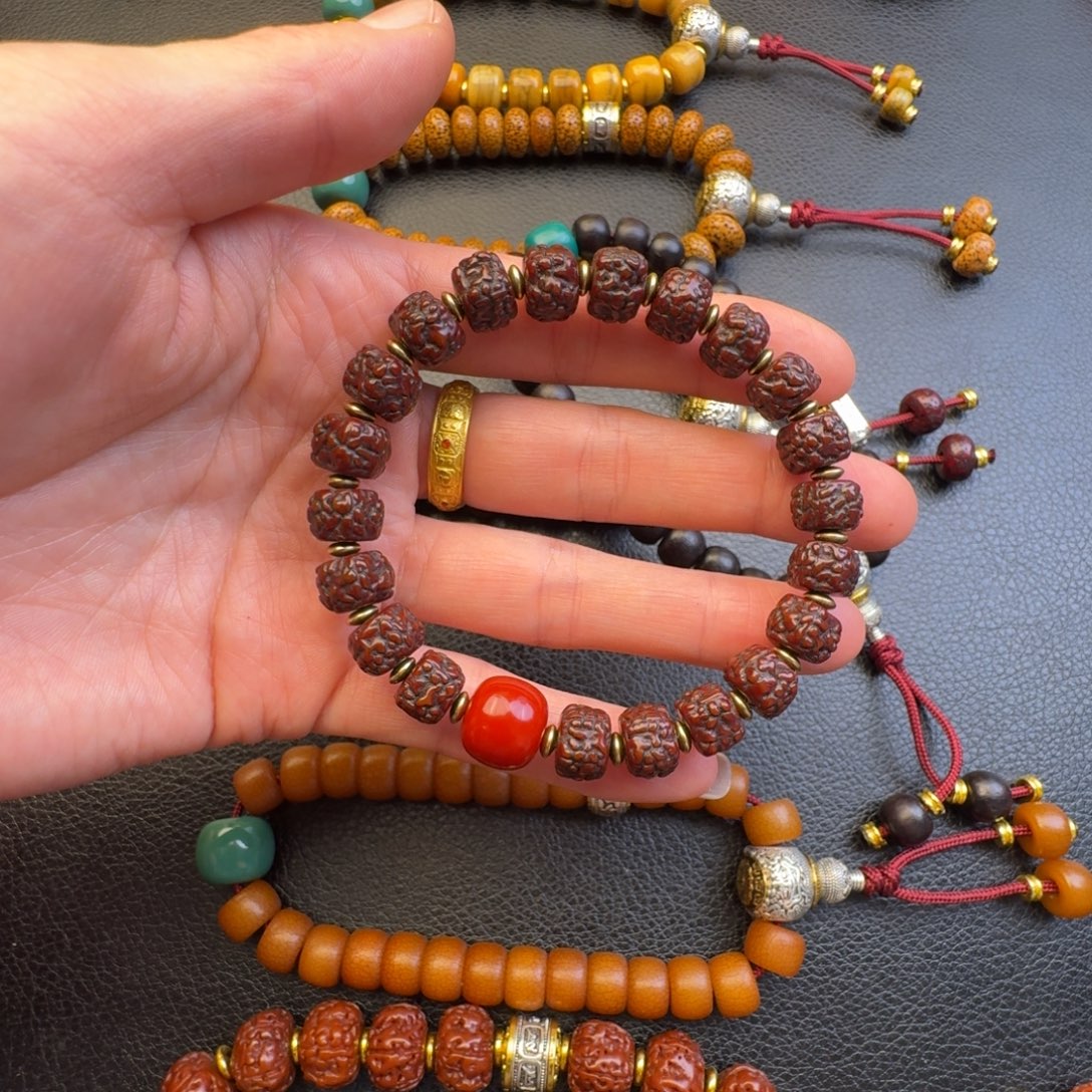 山***行泥塑金刚菩提菩提