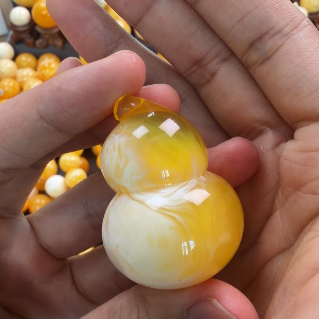 琥珀未镶嵌珠宝奇石23.5g