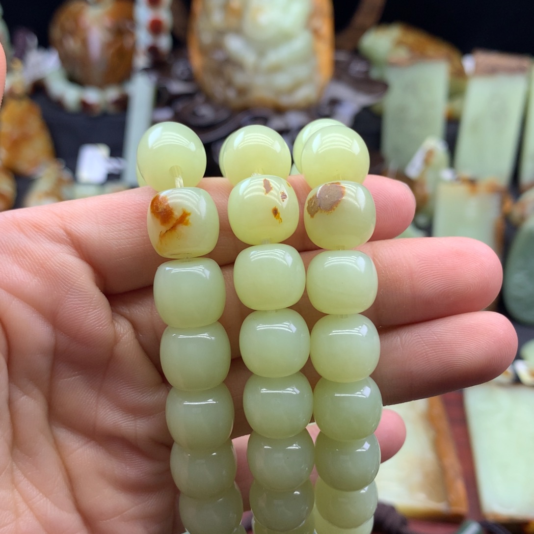 岫岩河磨玉（透闪石质玉）手串未镶嵌拾*