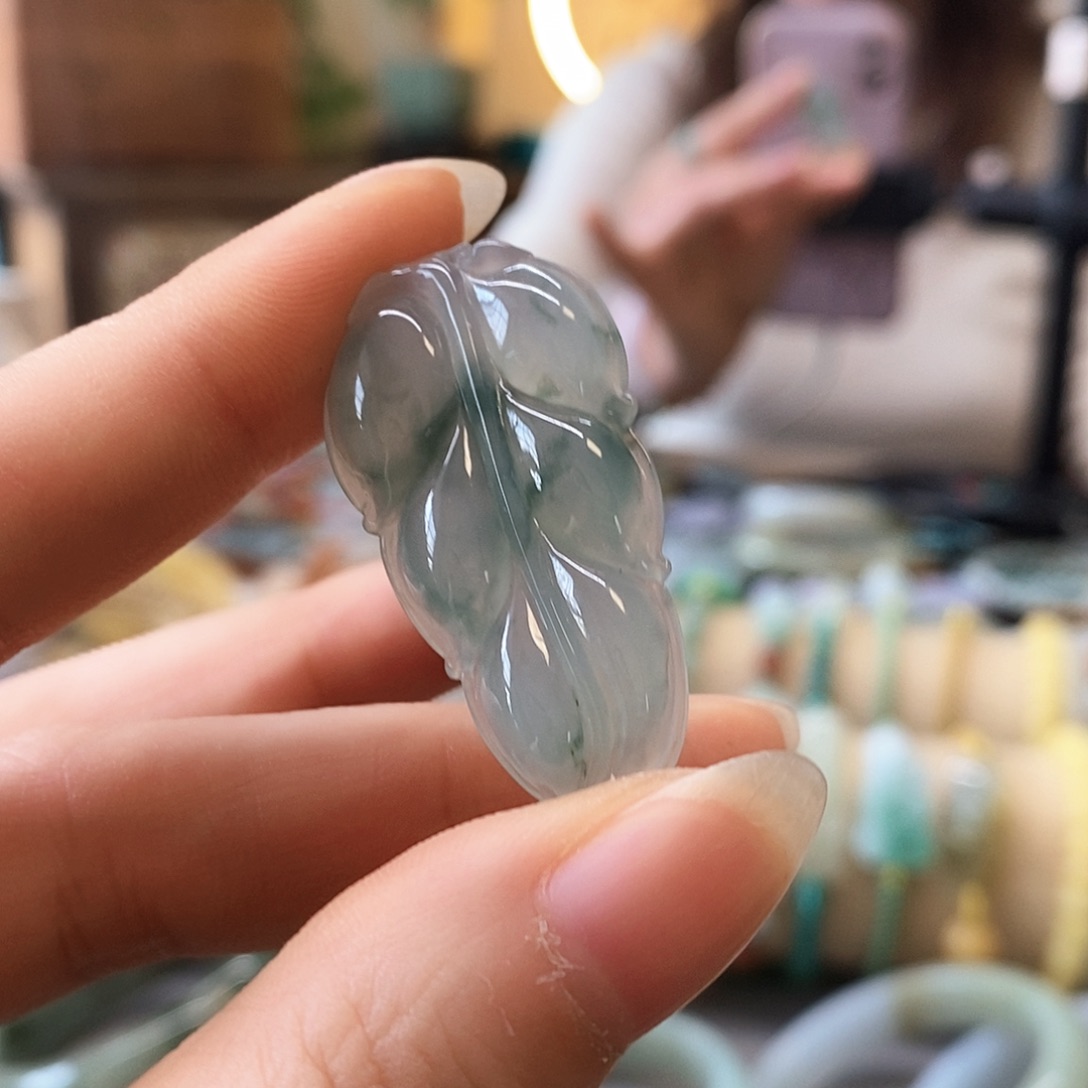 翡翠颈饰未镶嵌翡翠挂件