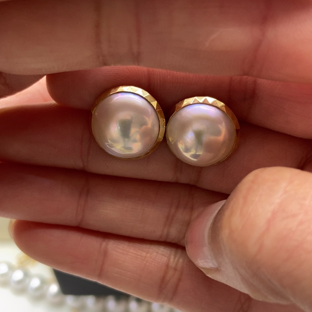 拼合珍珠（马贝珠）耳饰18K金镶嵌