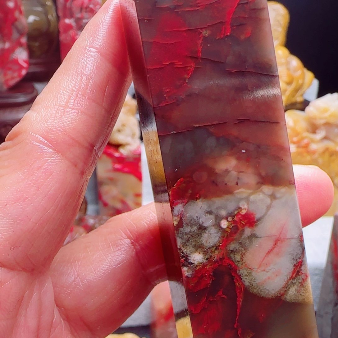 昌化石昌化鸡血石