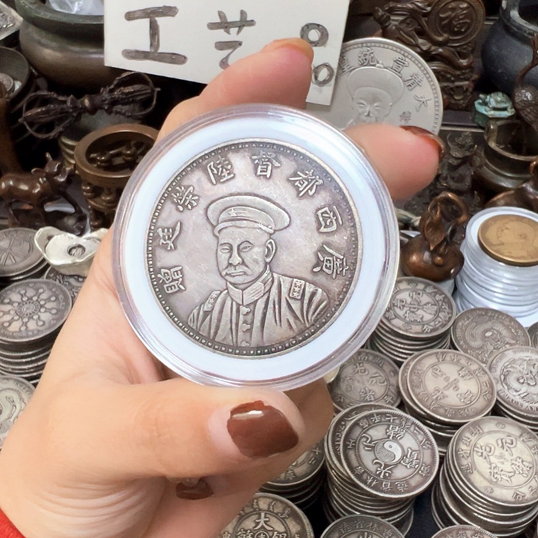 金属复古风格摆件