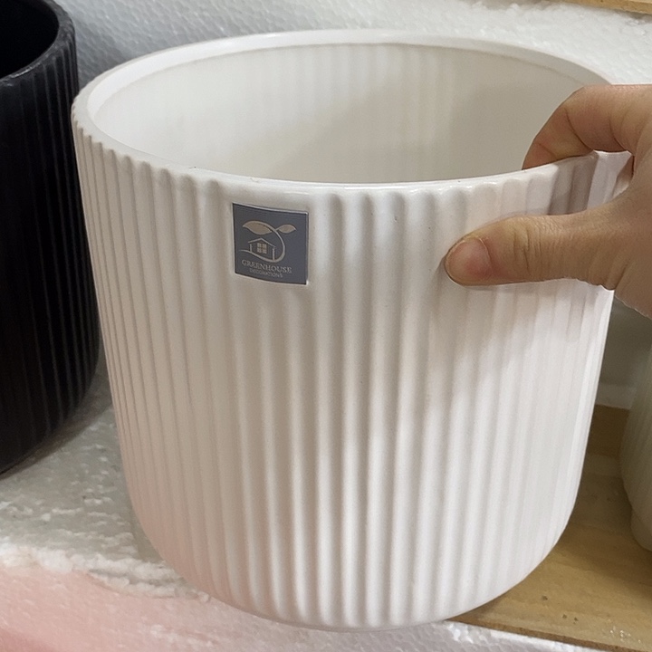 陶摆件陶盆有孔 瑕疵针孔漏釉介意勿拍外口 23外高21