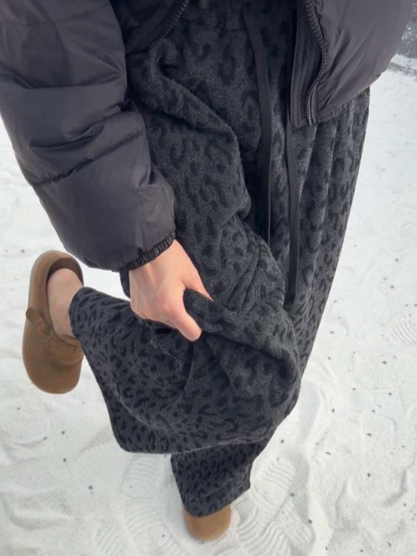 加绒加厚豹纹裤子宽松bf慵懒风阔腿休闲裤梨型大码胖mm糯米毛巾裤