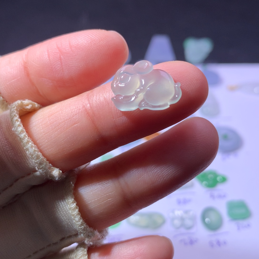翡翠未镶嵌耳饰老鼠