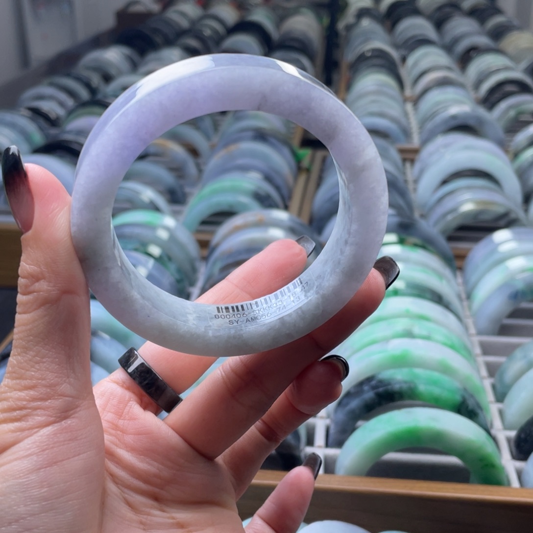 定制翡翠未镶嵌翡翠手镯