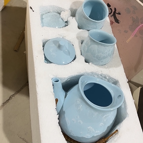 微瑕，不能明火，一壶四杯