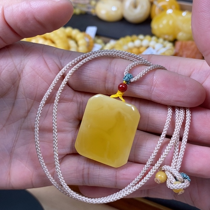 未镶嵌琥珀裸石无事牌