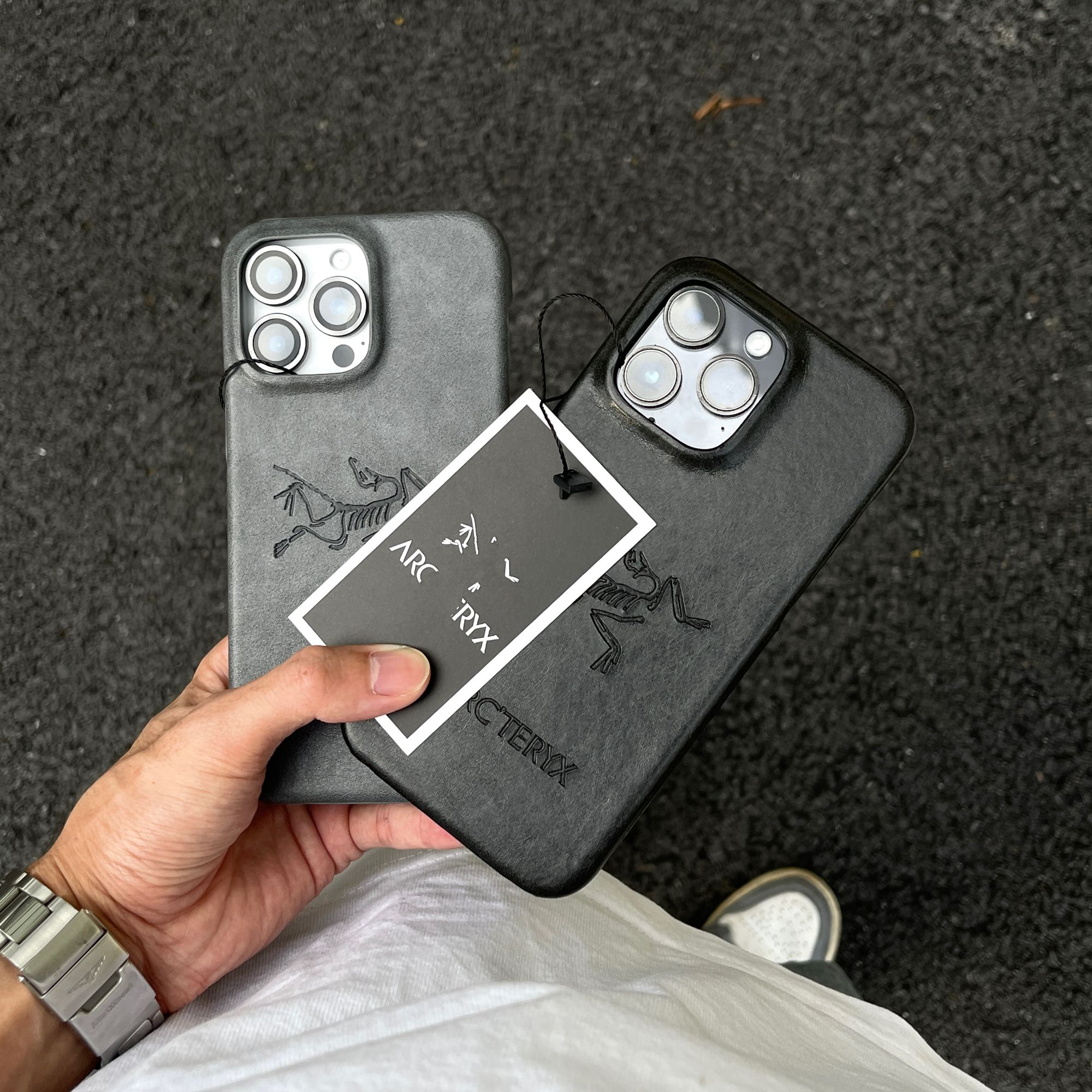 潮牌高档皮纹半包适用iPhone16promax手机壳15promax户外鸟保护套