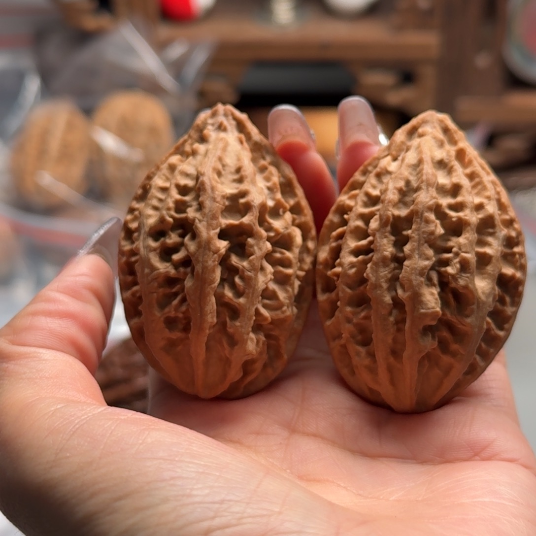 文玩核桃把件不****人关东木子楸百核129