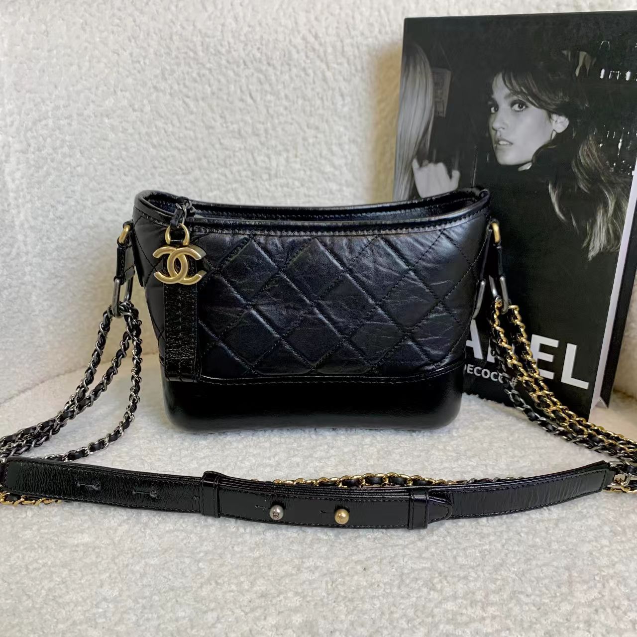 99新 Chanel/香奈儿 壹臻/黑金牛流浪小号 28开 45808158