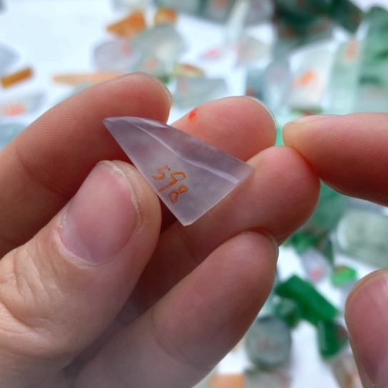 定制翡翠未镶嵌天然缅甸翡翠吊坠