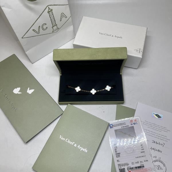 95新 梵克雅宝 范大范 白贝母五花手链/1195 5555