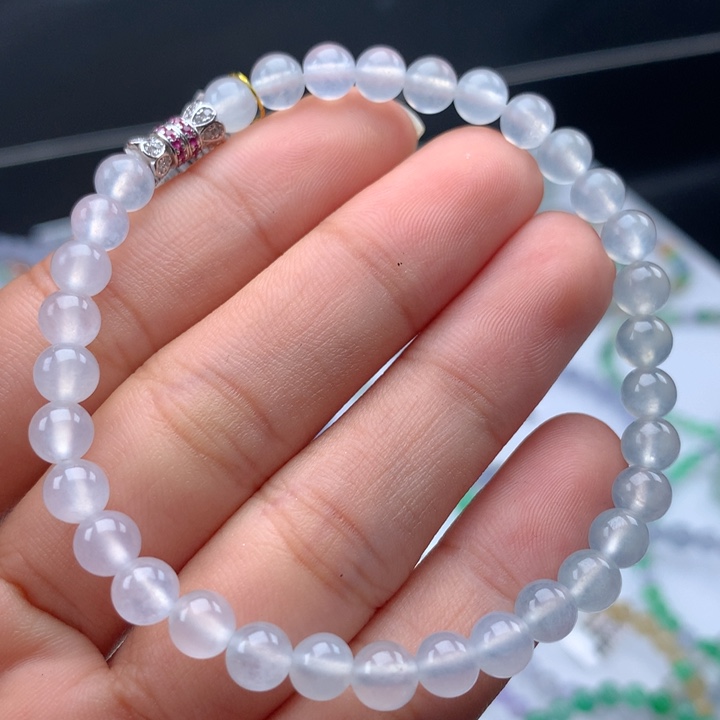 翡翠手镯未镶嵌卡