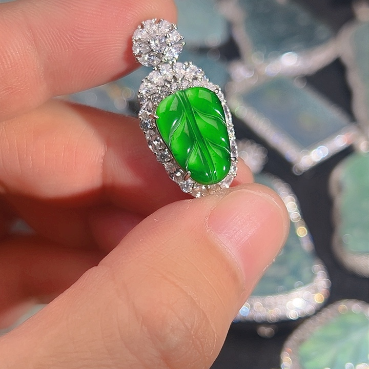 翡翠颈饰未镶嵌5655445666,