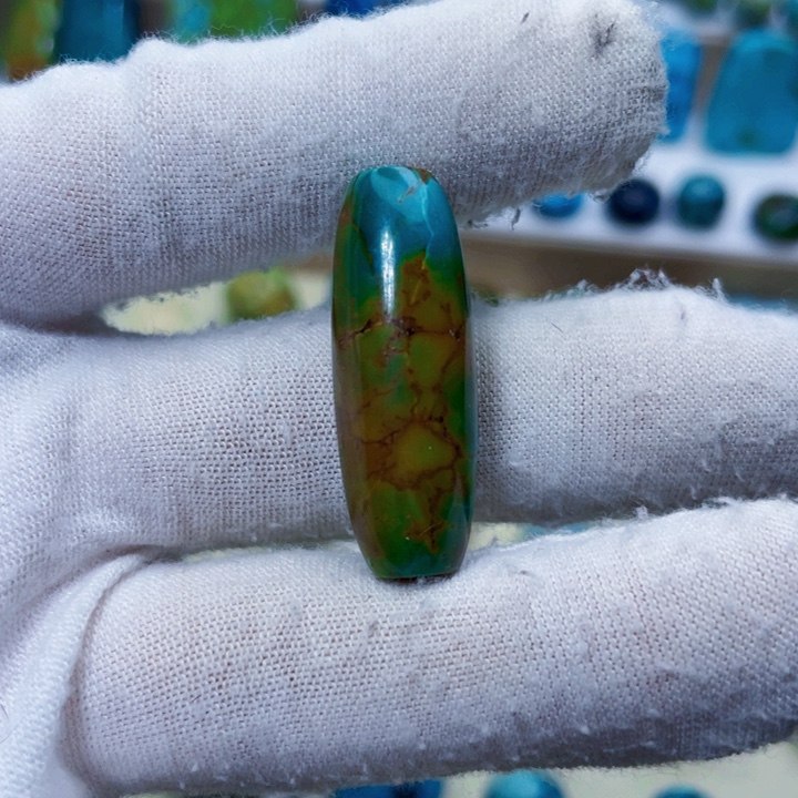 绿松石未镶嵌饰品