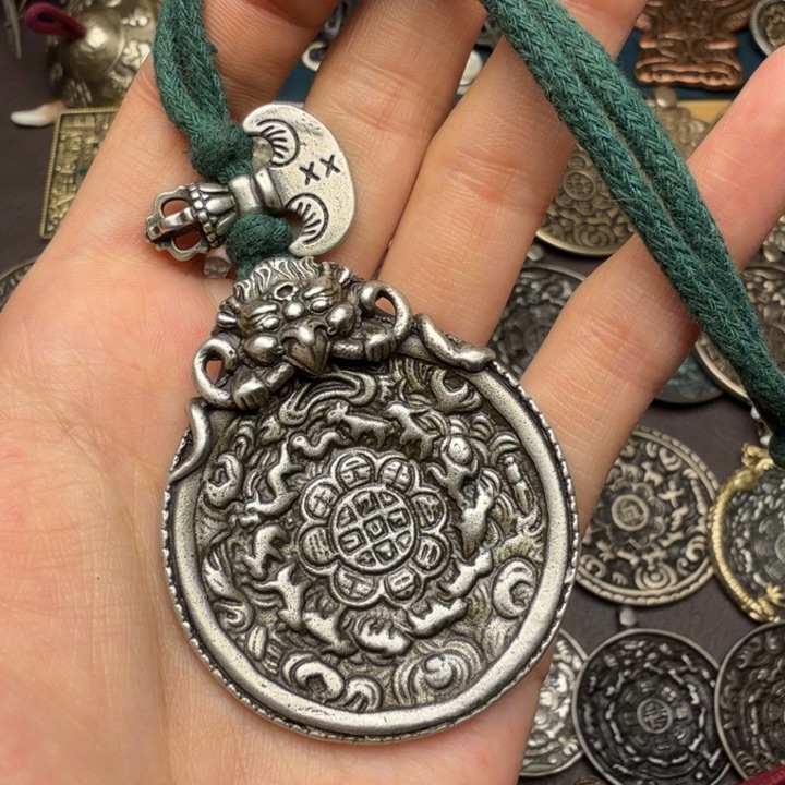 藏传文玩九宫如图