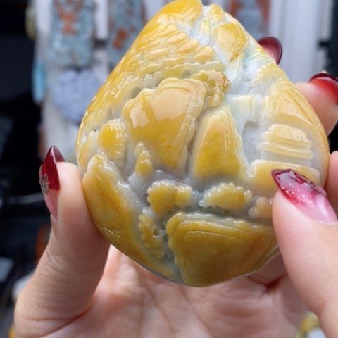 翡翠颈饰未镶嵌翡翠