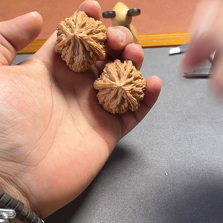 文玩核桃把件御龙粗筋