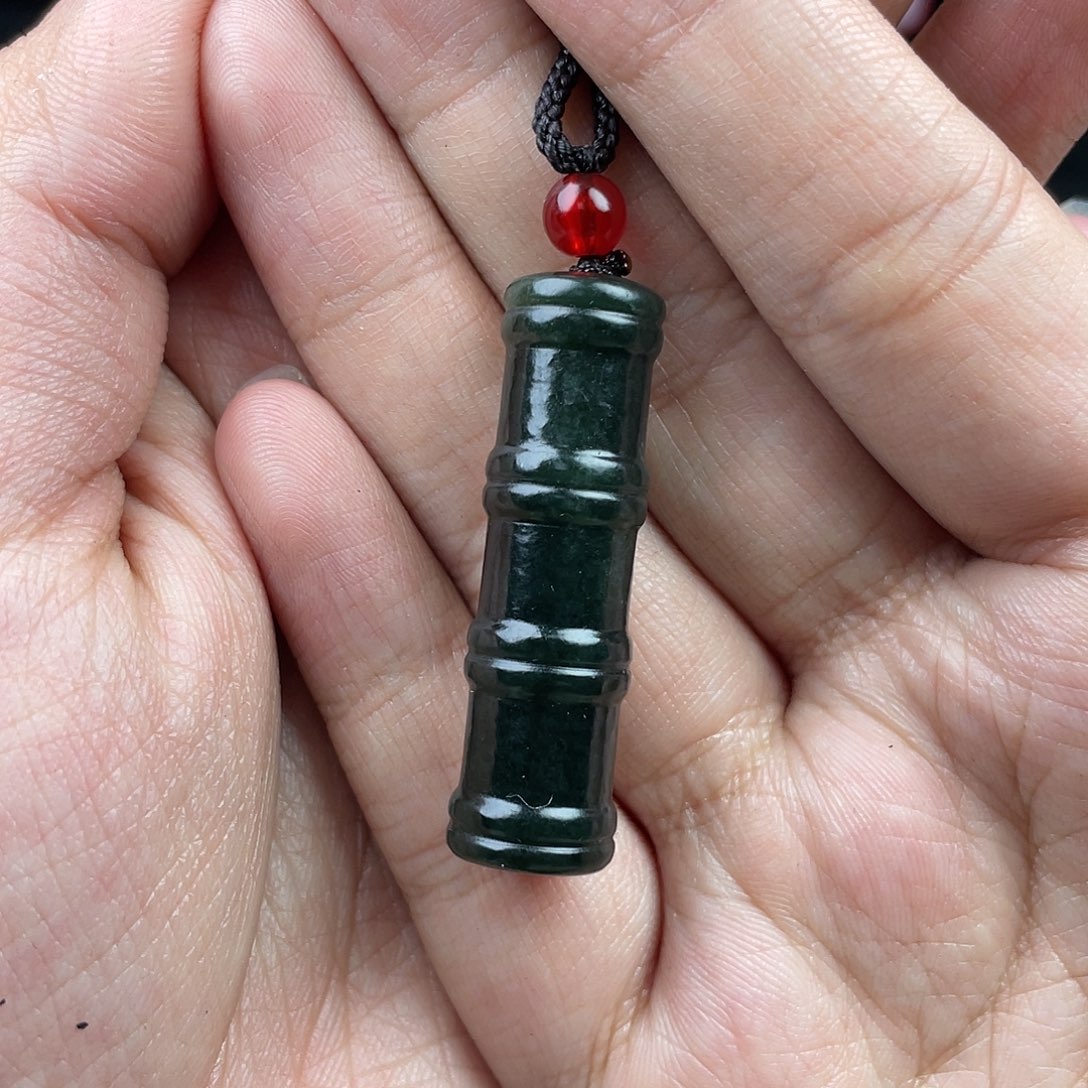 和田玉吊坠未镶嵌郑*芸