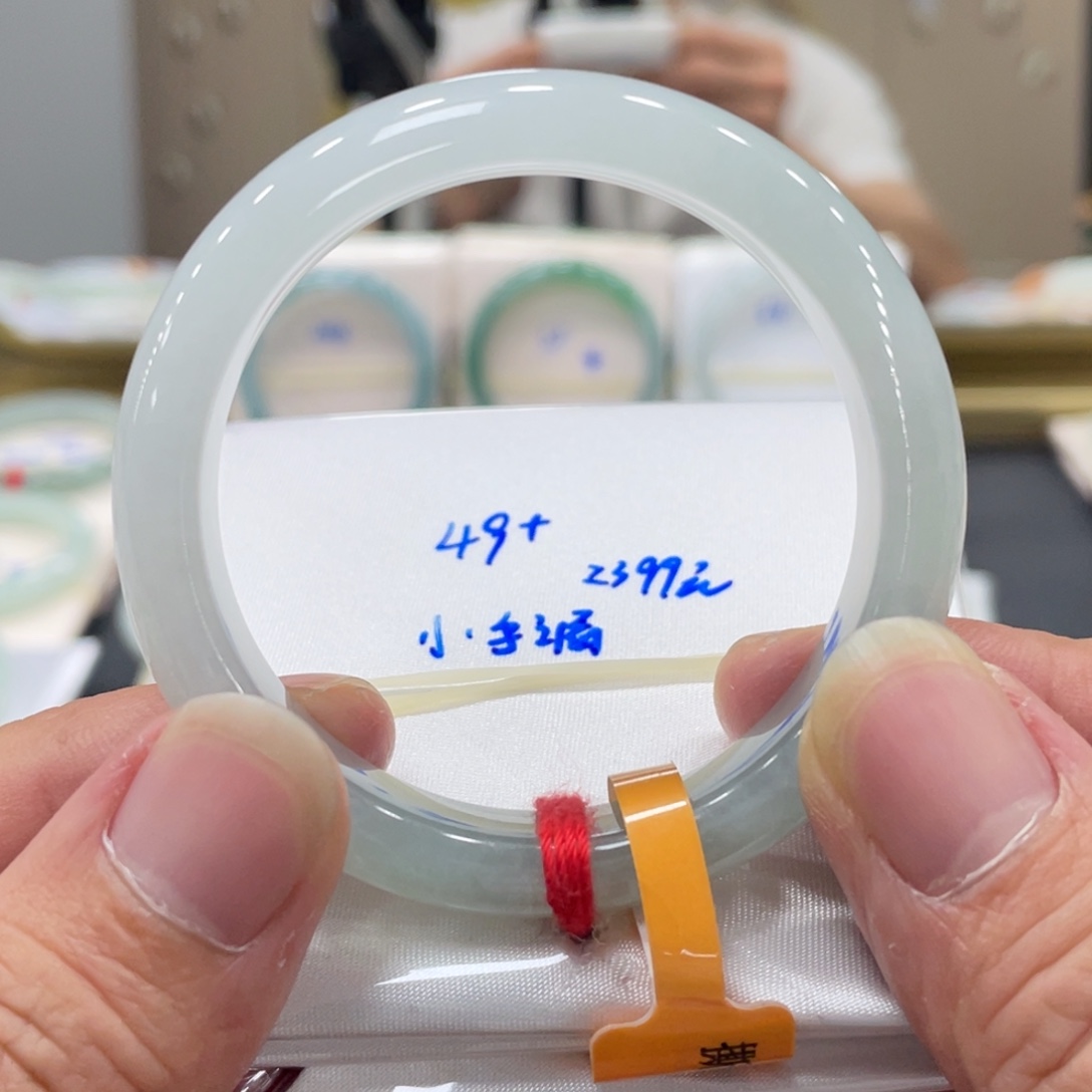 翡翠未镶嵌手镯翡翠手镯