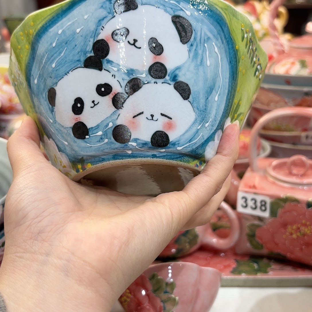 瓷片兔兔盖茨。兔兔好