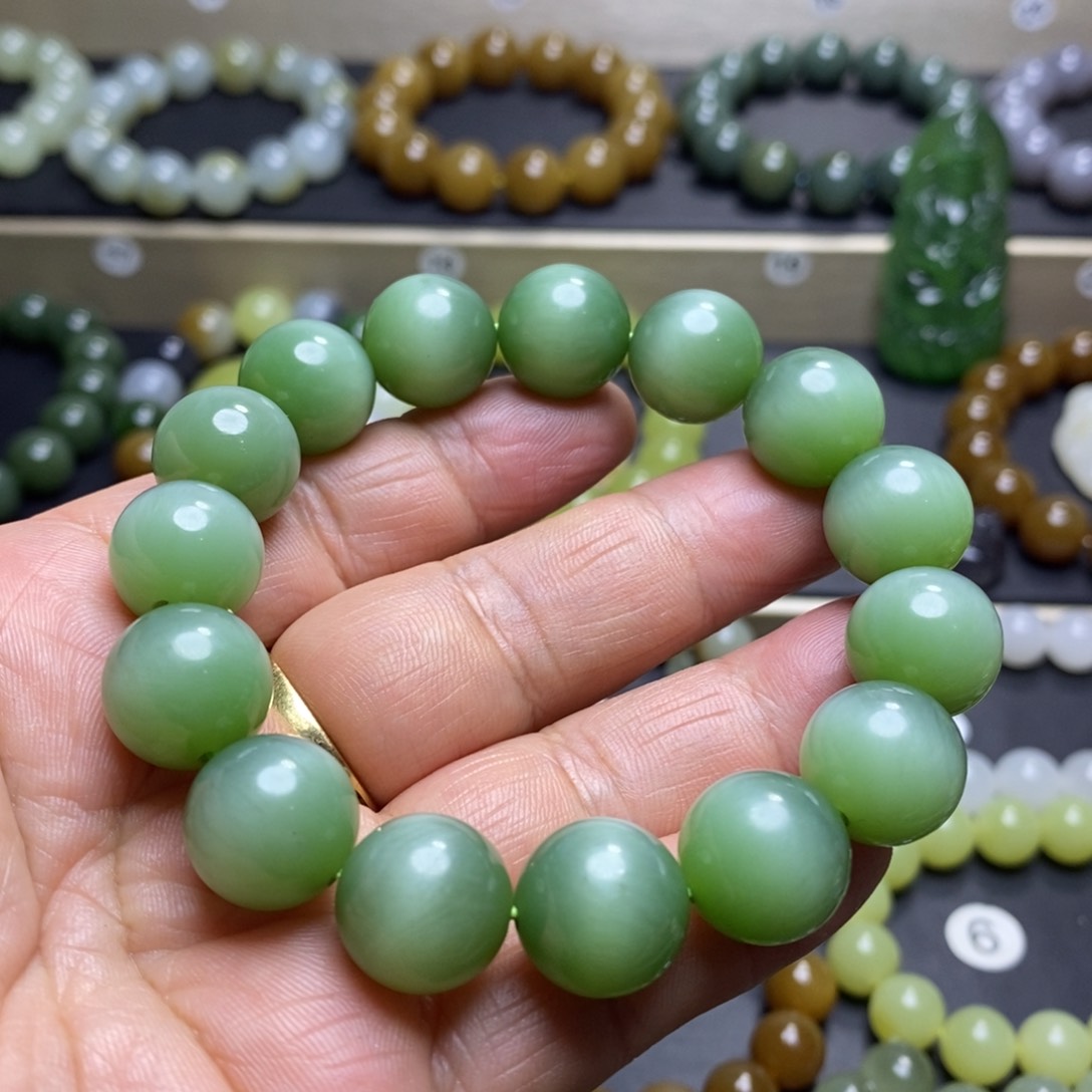 和田玉手串未镶嵌