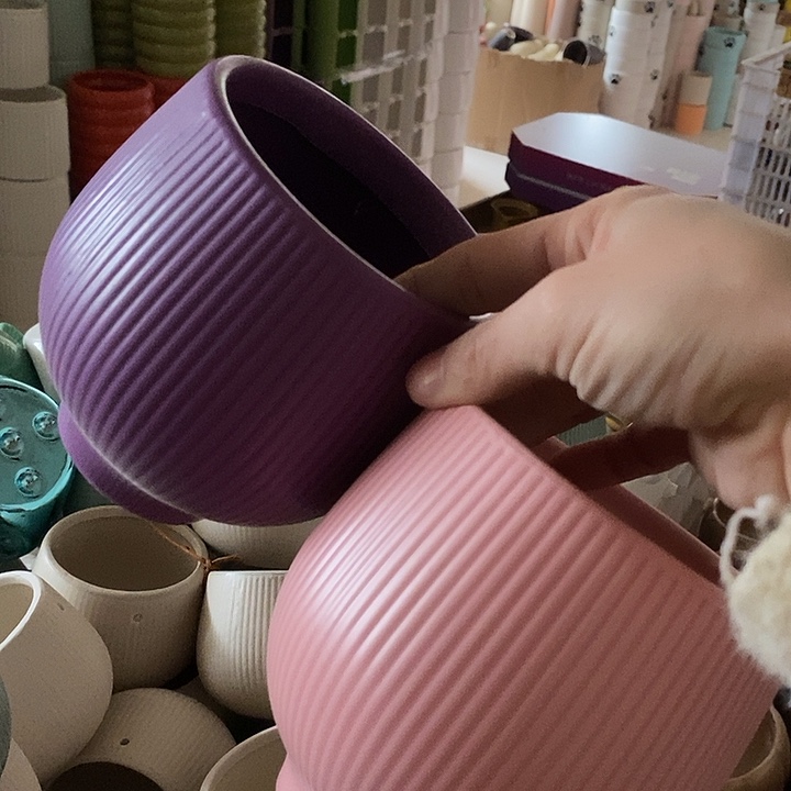 陶盆有孔 瑕疵针孔漏釉介意勿拍外口 11外高12