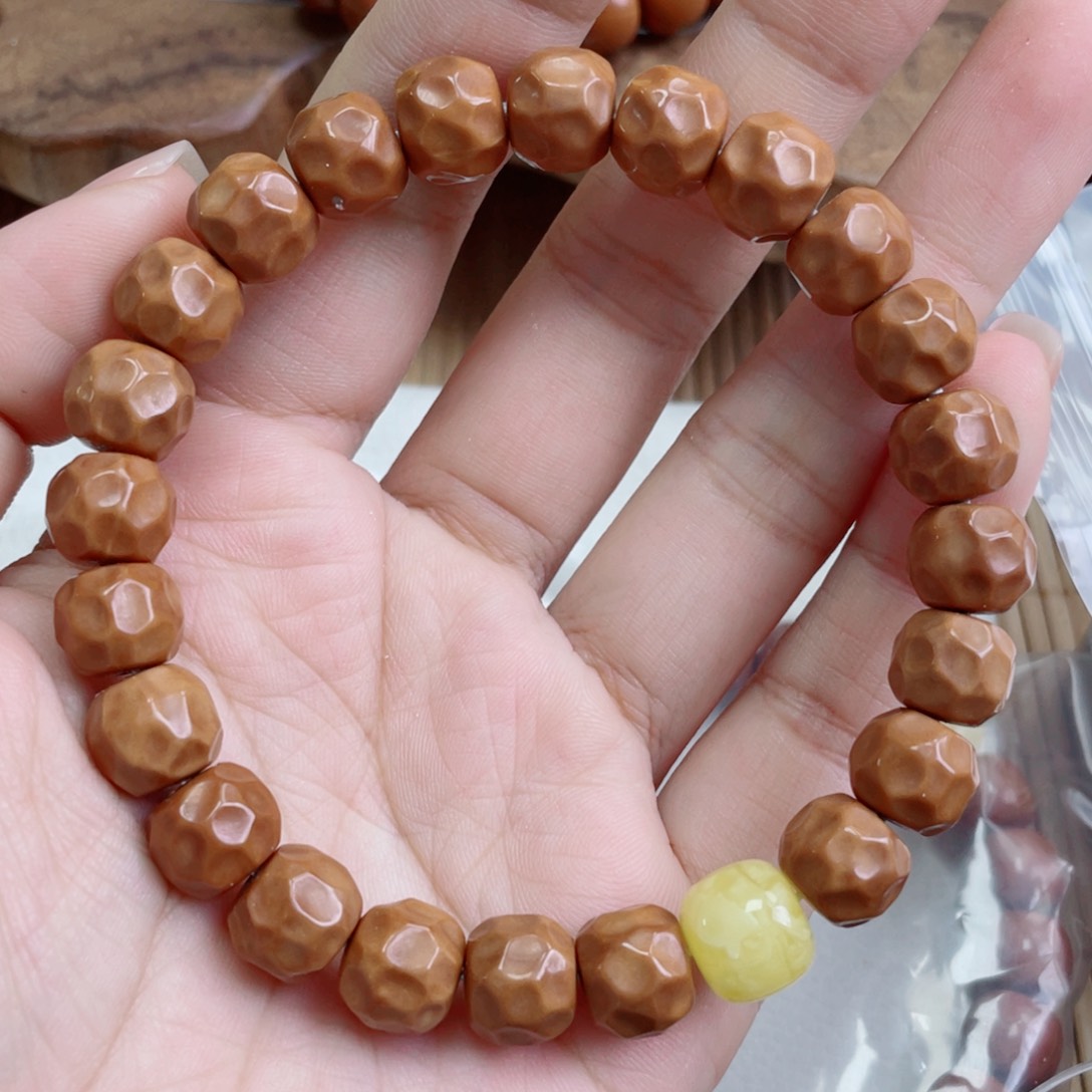 蜜蜡裸石未镶嵌蜜蜡33