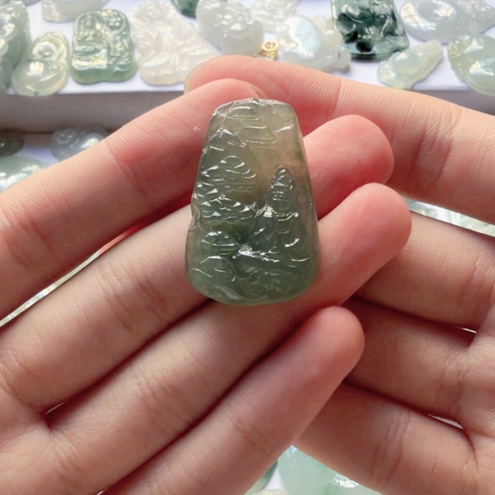 翡翠未镶嵌颈饰翡翠