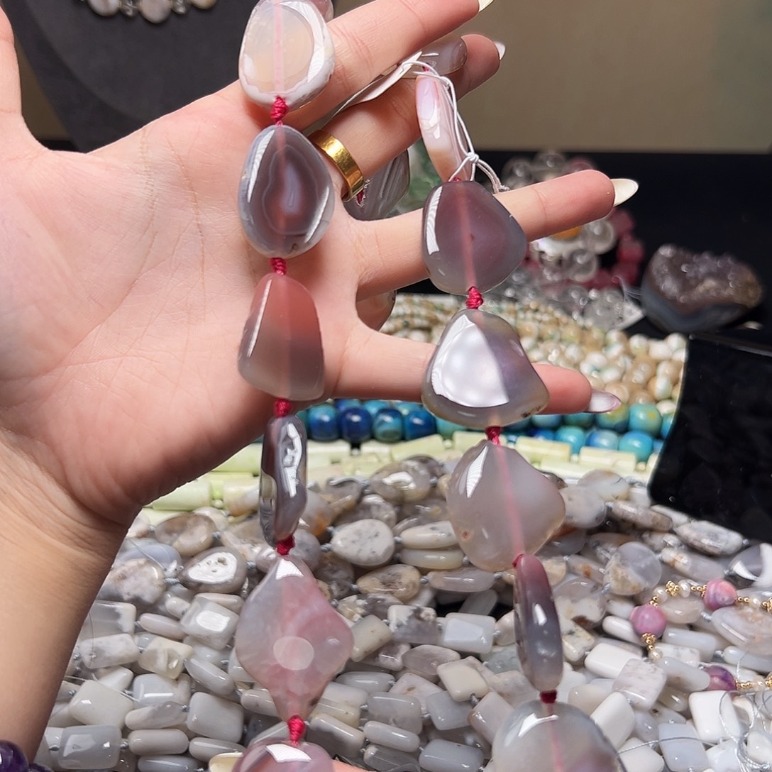 玛瑙/玉髓合金珠宝半成品d362 原皮米米玛瑙一条