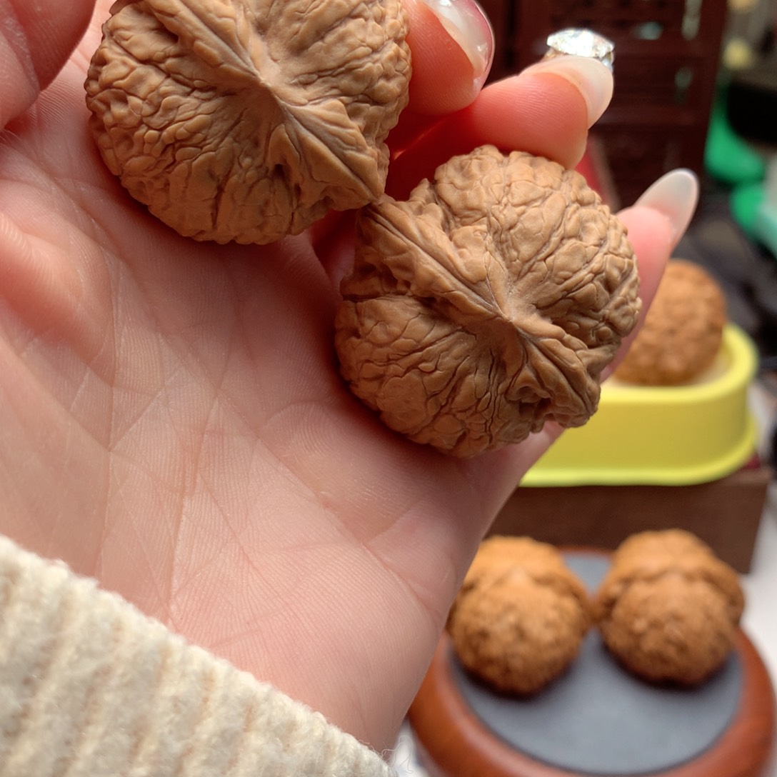 文玩核桃吊坠夜明珠全品。   6号