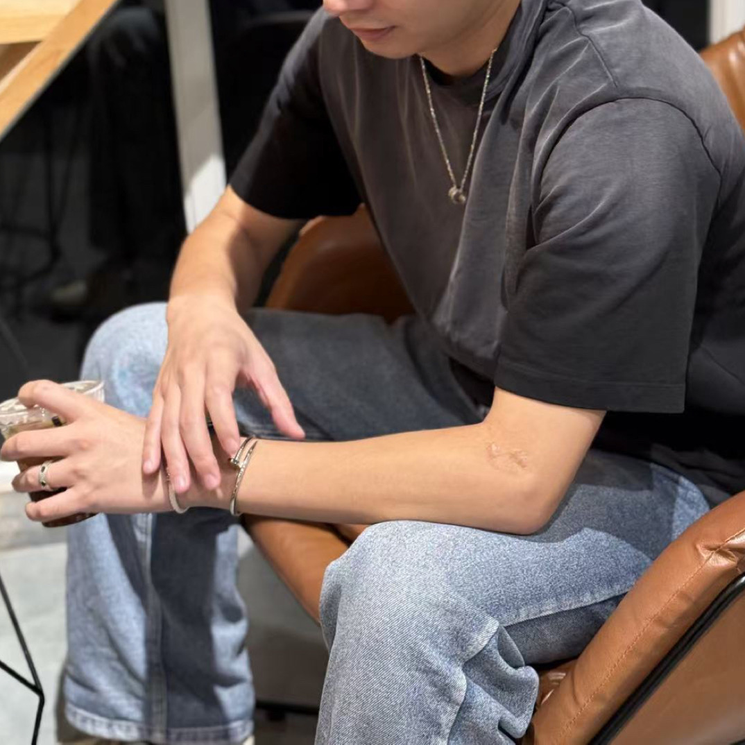 油画小方丝巾 弹簧链链