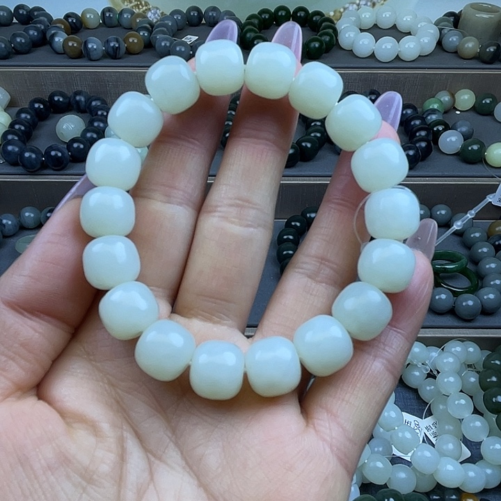 和田玉未镶嵌手链