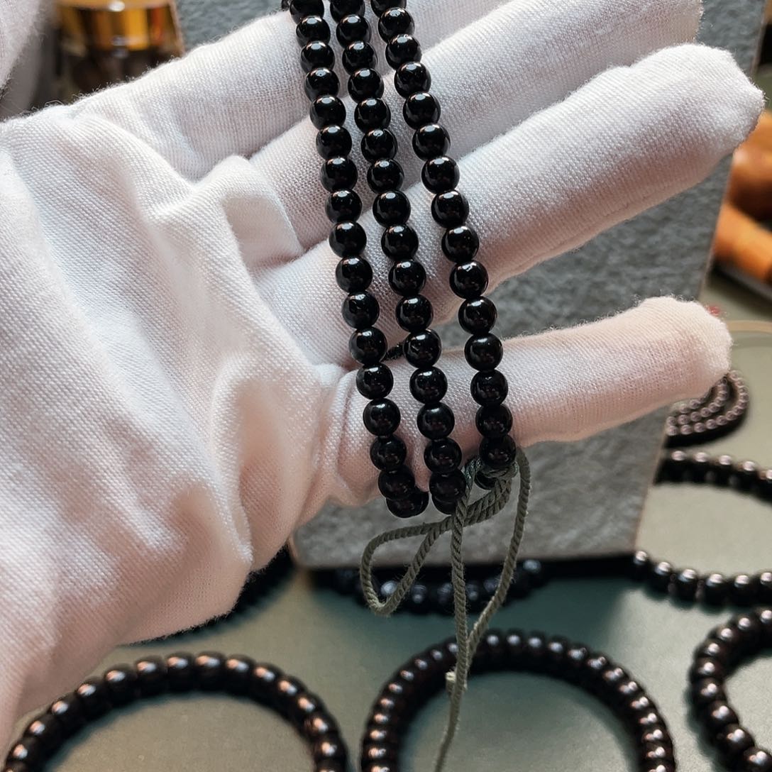 椰蒂吊坠干****王凡安椰蒂