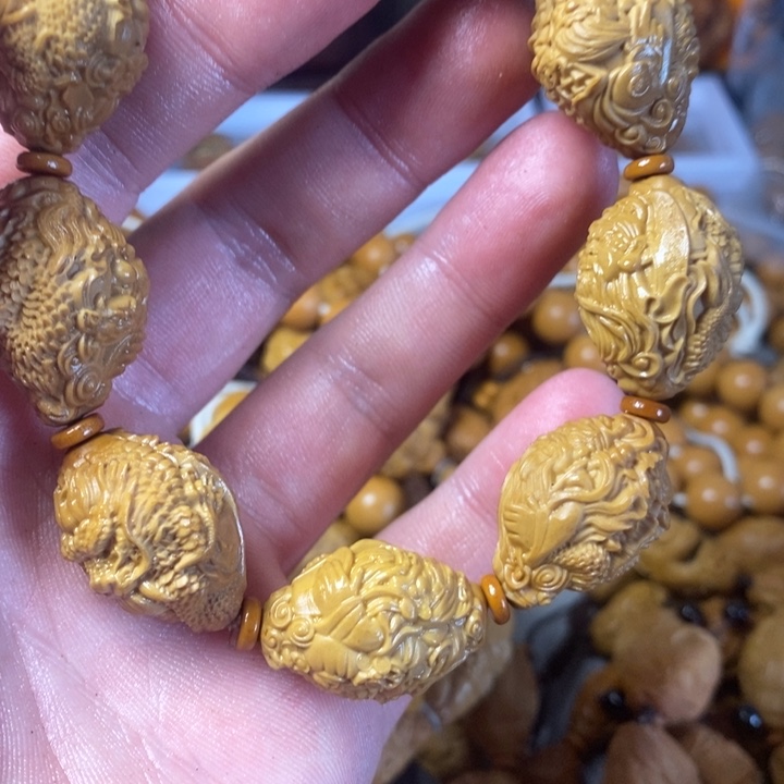 橄榄核手串22干干净净了