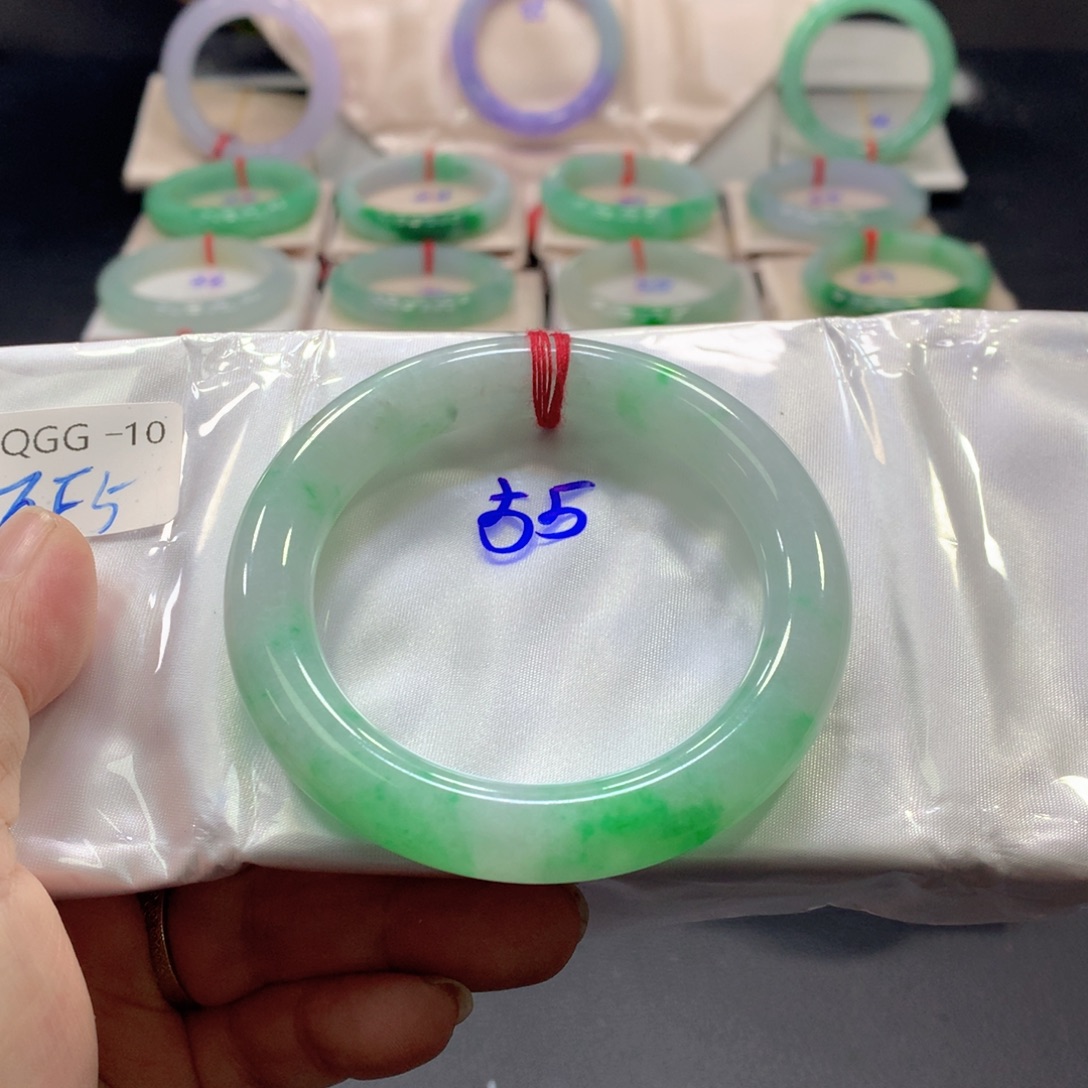 翡翠未镶嵌手镯55圈口