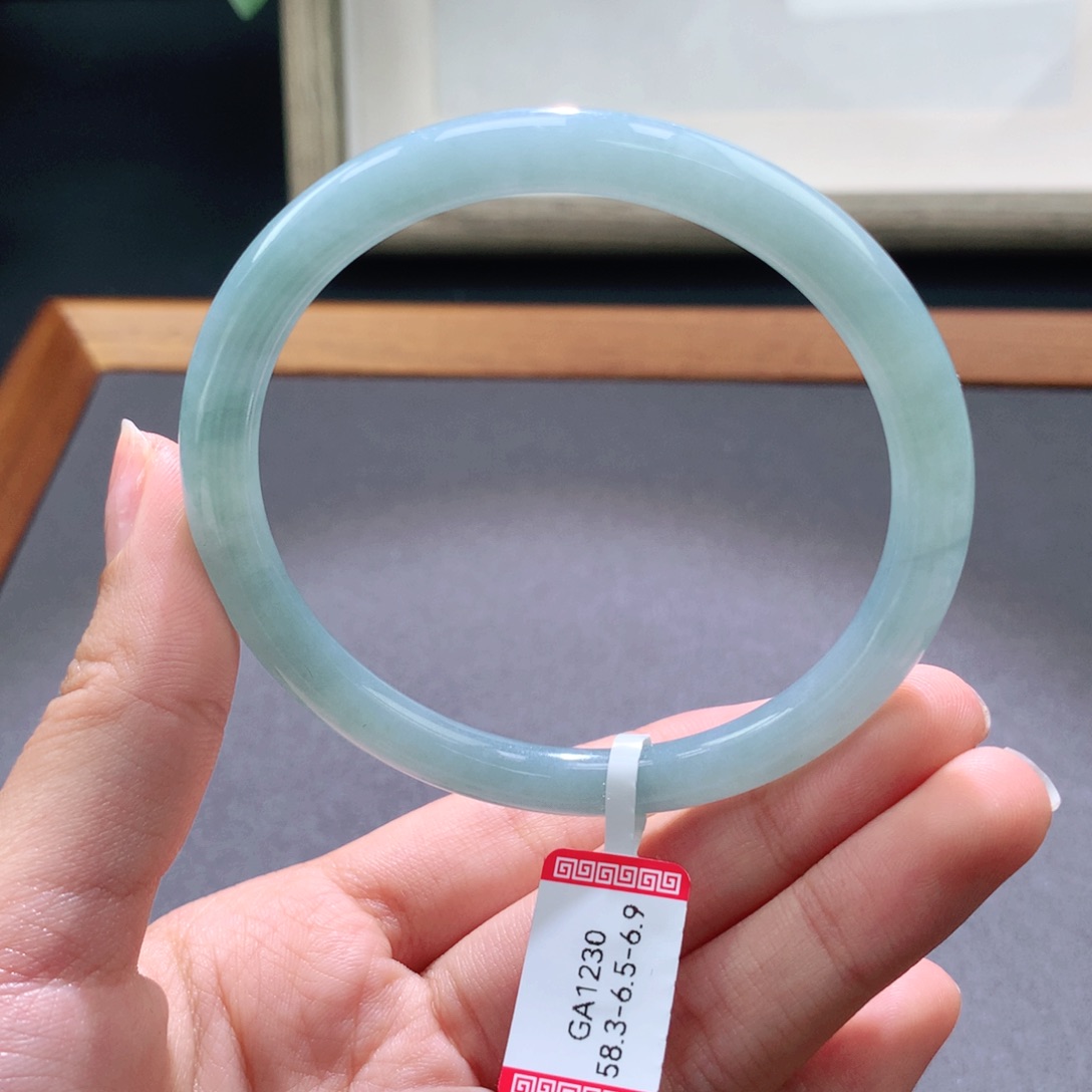 翡翠手镯未镶嵌天然翡翠手镯叮当镯