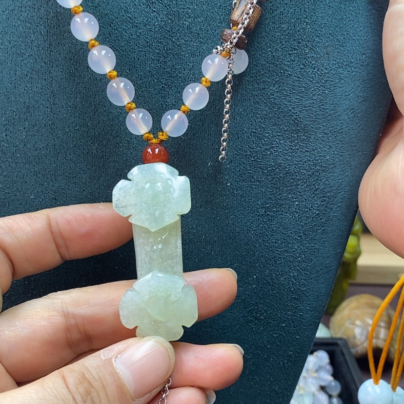 【闪购商品】蛇纹石玉吊坠未镶嵌