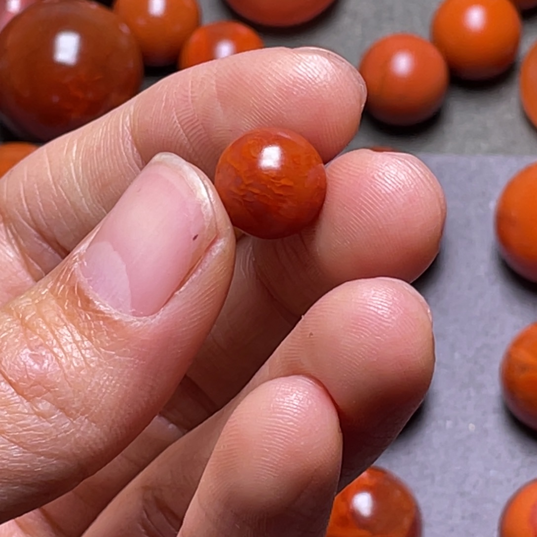 空***乎南红玛瑙未镶嵌南红天然原矿南红珠子11.1毫米