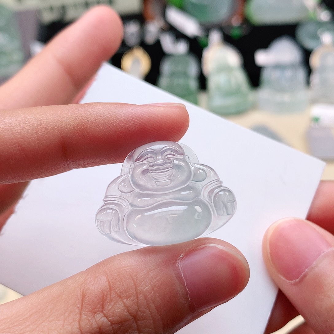 翡翠未镶嵌颈饰佛公