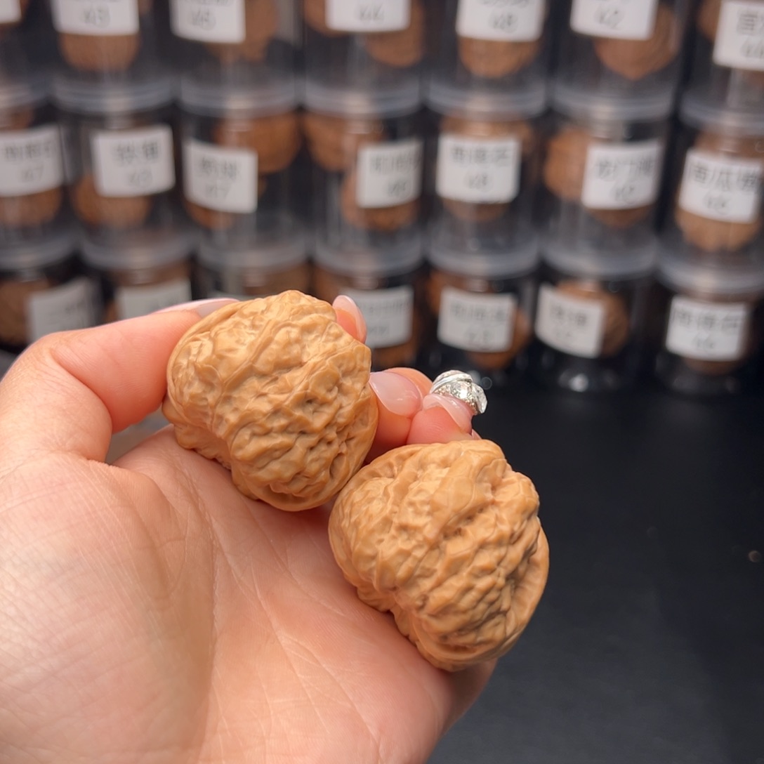 文玩核桃吊坠踏***脚蛤蟆头