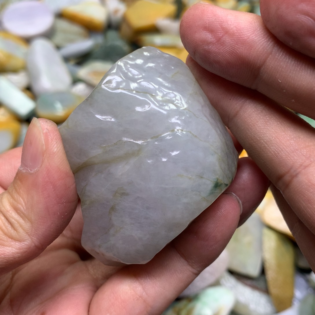 翡翠颈饰未镶嵌天然翡翠