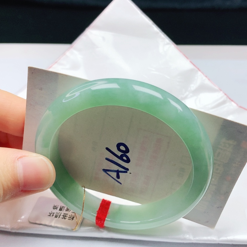 【闪购商品】翡翠手镯未镶嵌56➕圈口