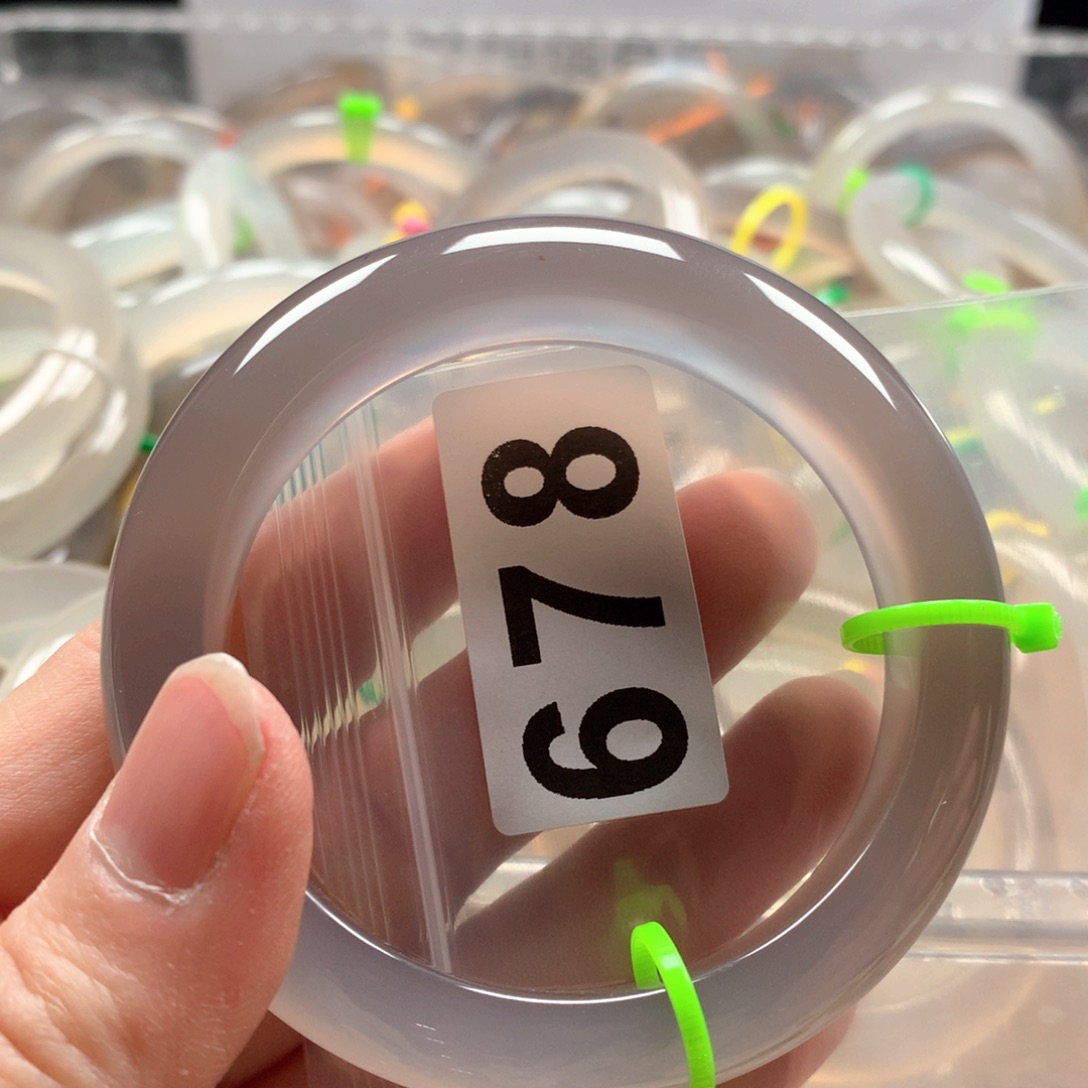 玛瑙/玉髓手镯未镶嵌