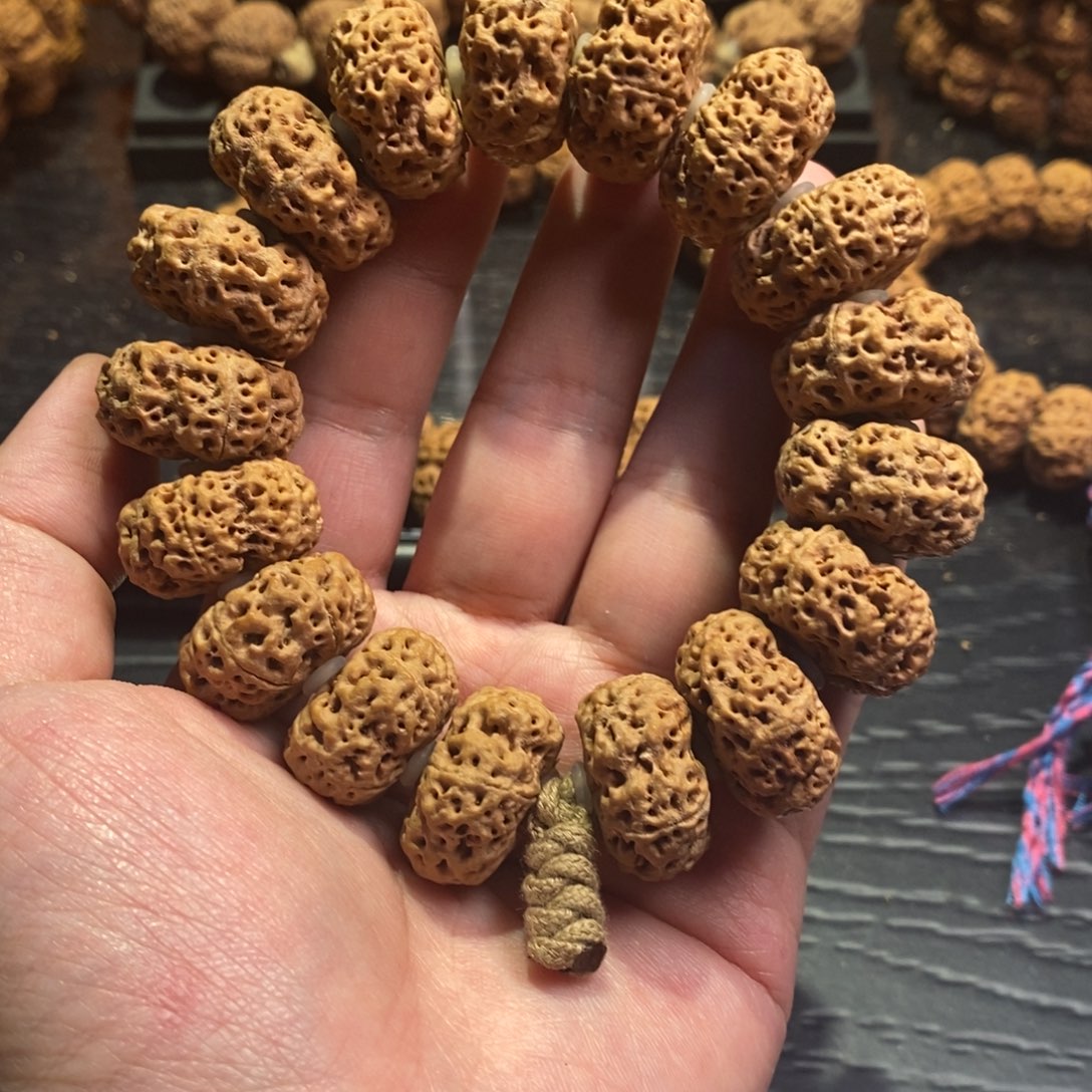 金刚菩提手串蜂窝碟中谍